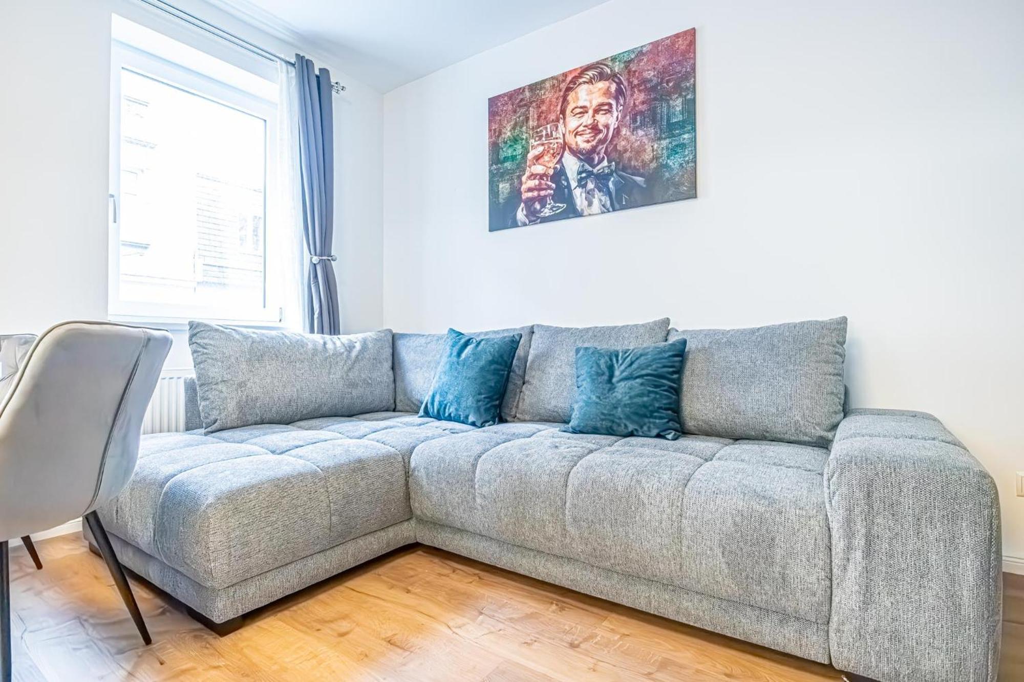 Charming 1Br And 1Lr Apt Modern Design Donaustadt Viena Exterior foto