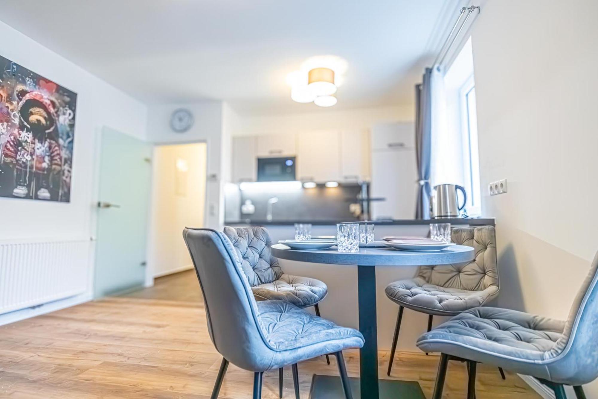 Charming 1Br And 1Lr Apt Modern Design Donaustadt Viena Exterior foto