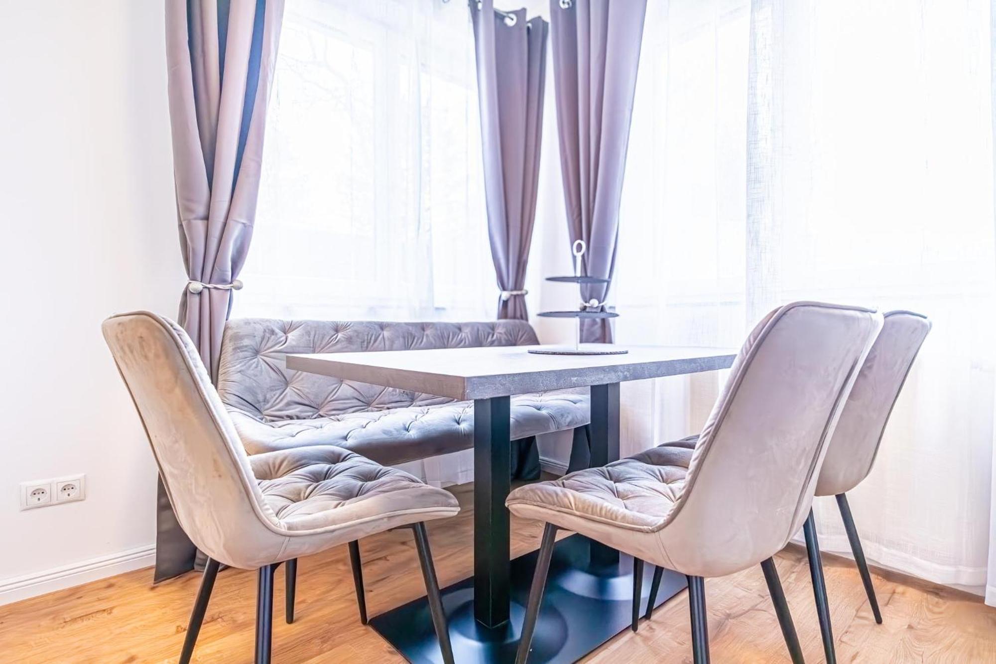 Charming 1Br And 1Lr Apt Modern Design Donaustadt Viena Exterior foto