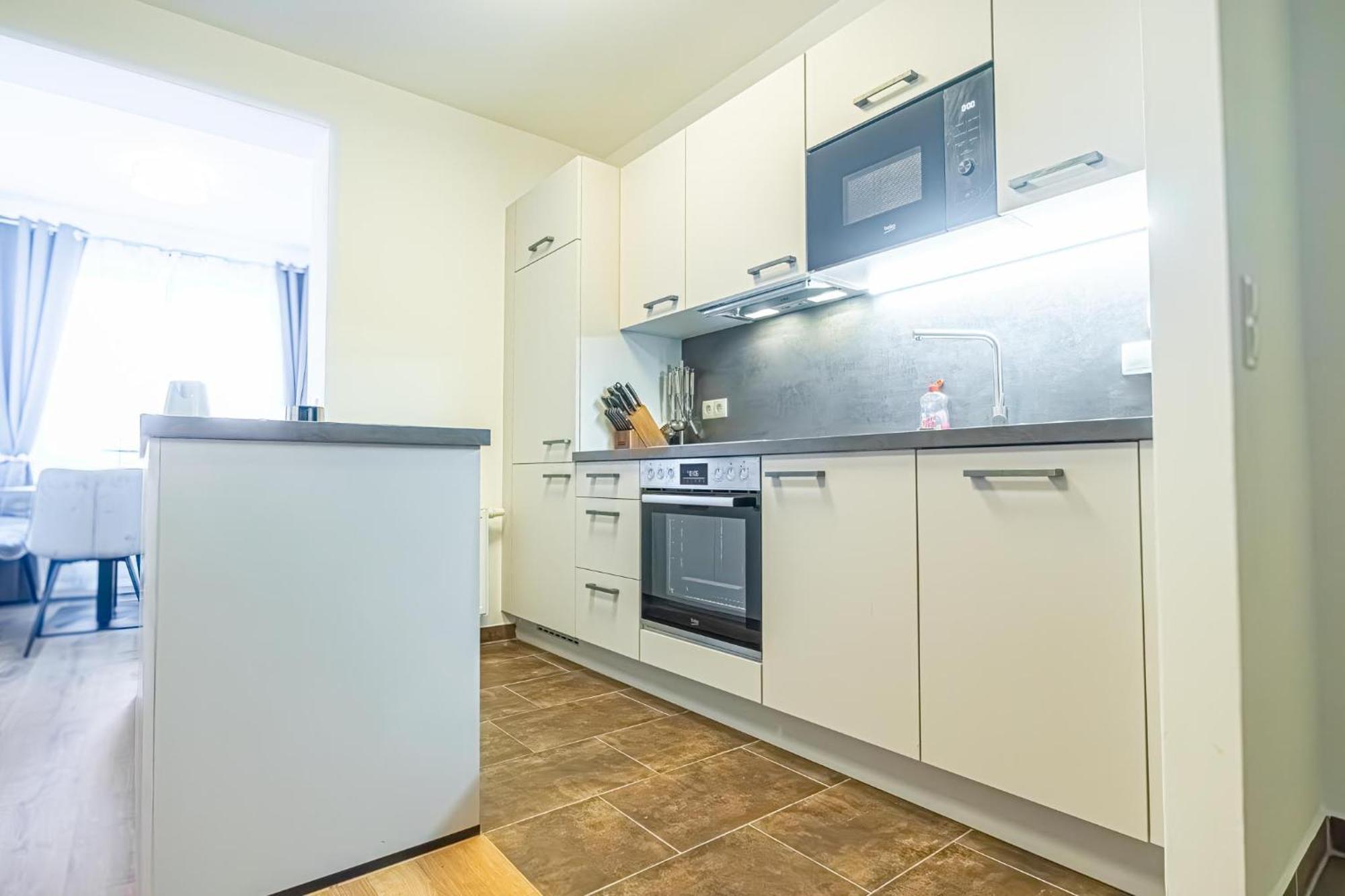 Charming 1Br And 1Lr Apt Modern Design Donaustadt Viena Exterior foto